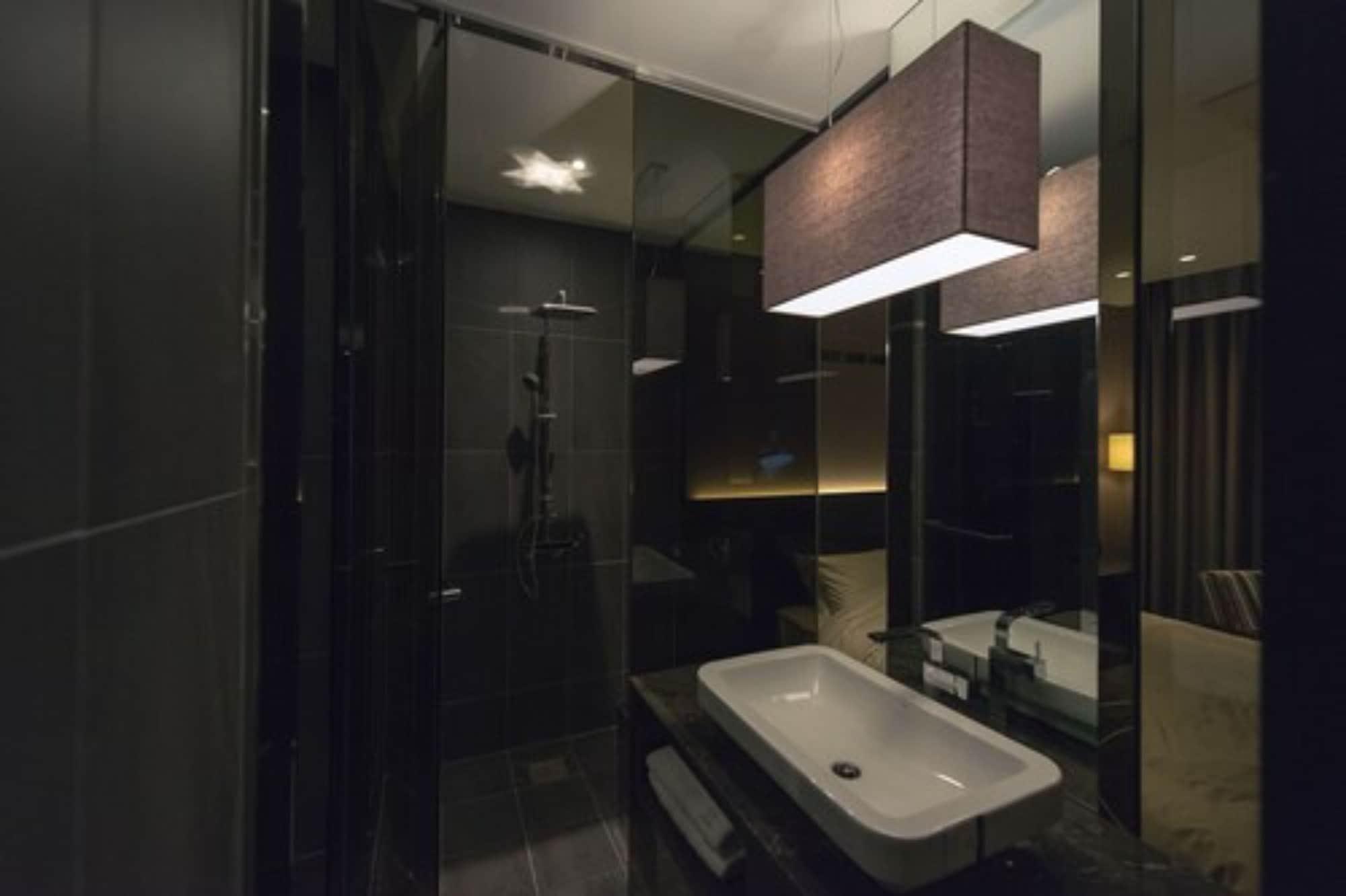 Best Louis Hamilton Hotel Чханвон Екстер'єр фото