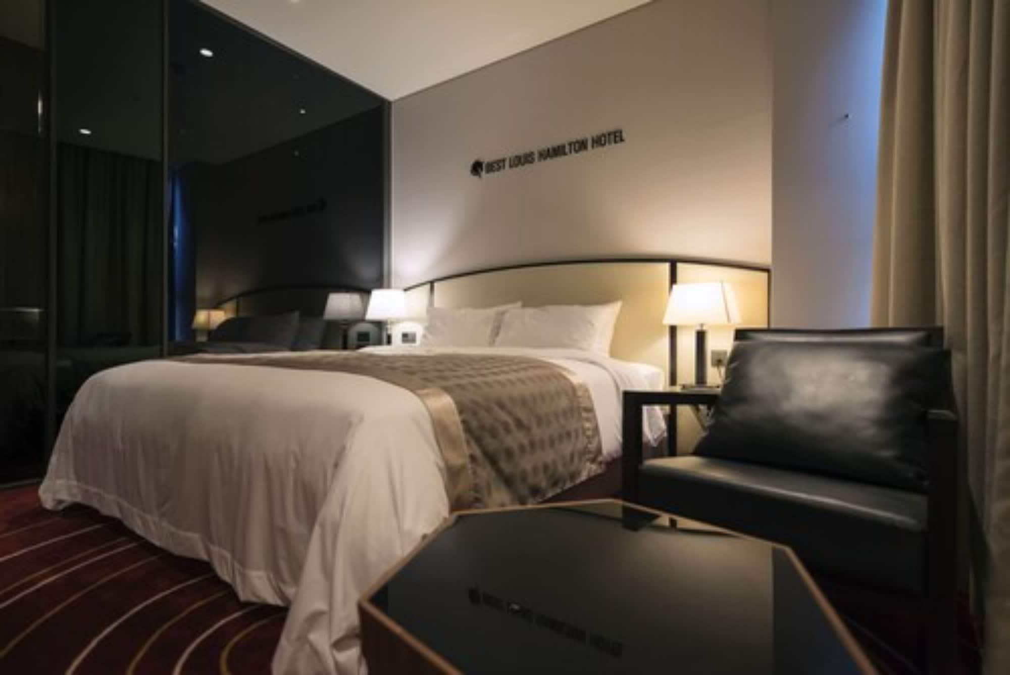 Best Louis Hamilton Hotel Чханвон Екстер'єр фото