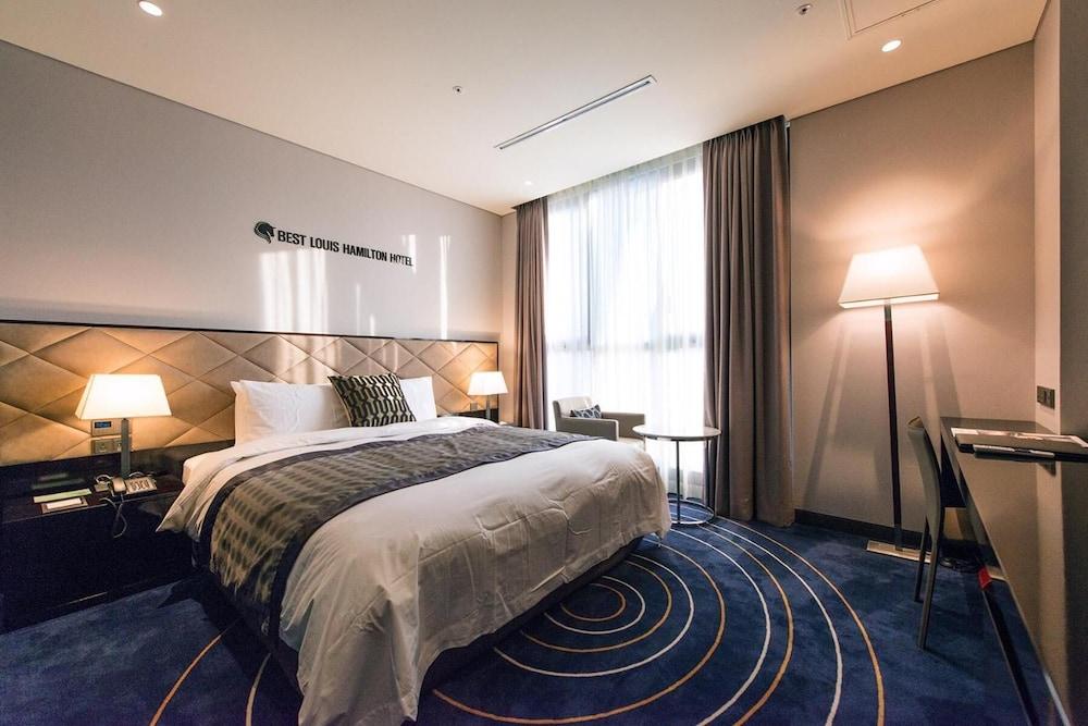 Best Louis Hamilton Hotel Чханвон Екстер'єр фото
