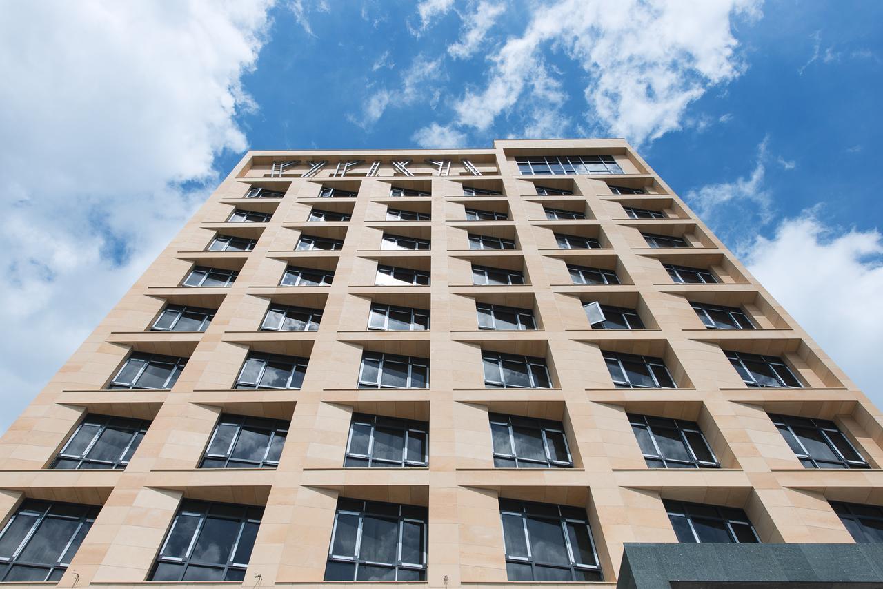 Best Louis Hamilton Hotel Чханвон Екстер'єр фото