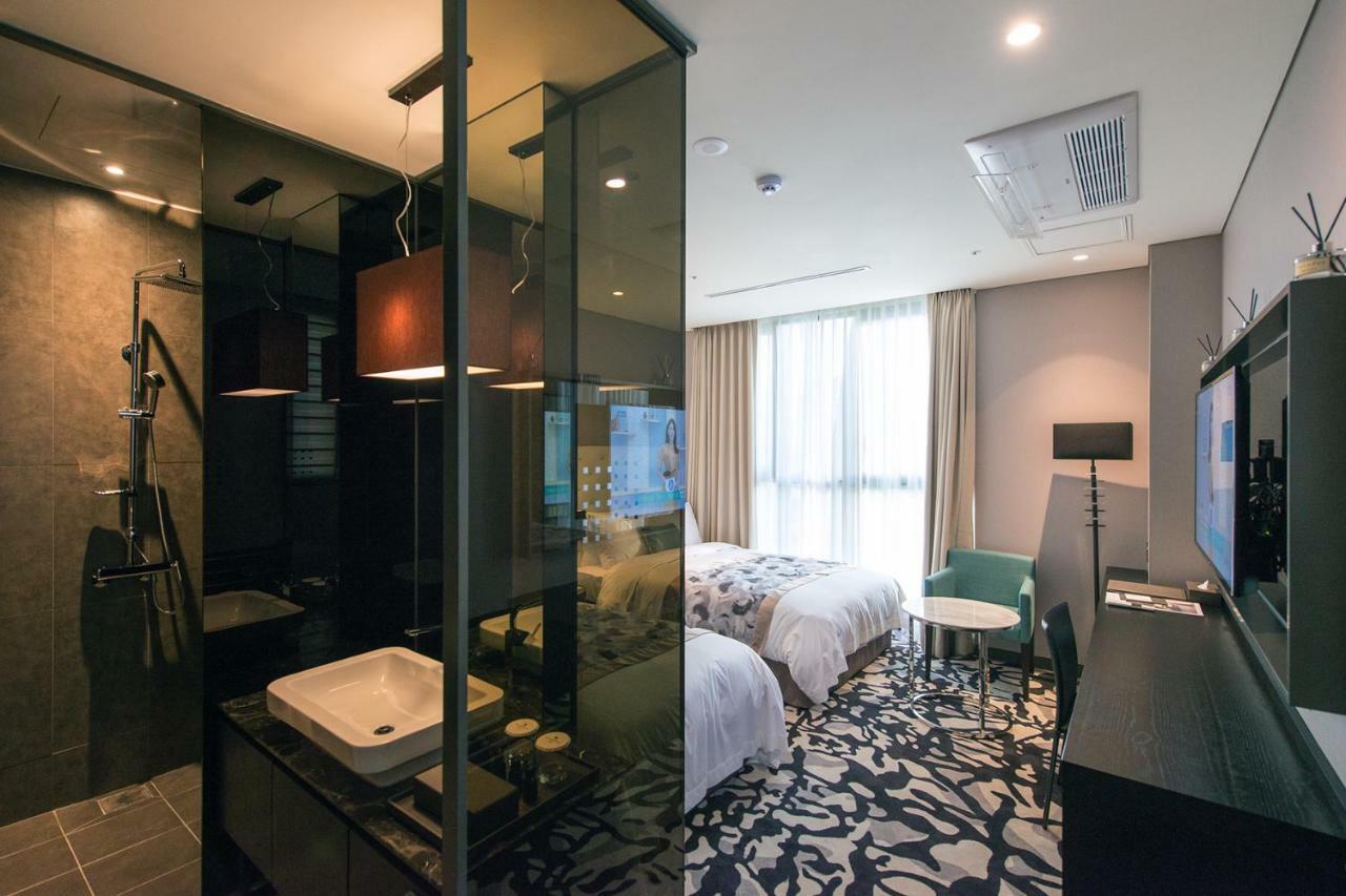 Best Louis Hamilton Hotel Чханвон Екстер'єр фото